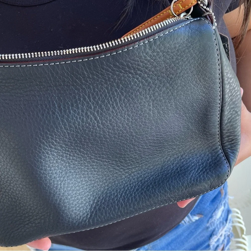 Coach Black and Brown Shoulder Bag with Chain Straps - Picture 7 of 12